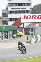 Vintage-motorcycle-club;eventdigitalimages;mallory-park;mallory-park-trackday-photographs;no-limits-trackdays;peter-wileman-photography;trackday-digital-images;trackday-photos;vmcc-festival-1000-bikes-photographs